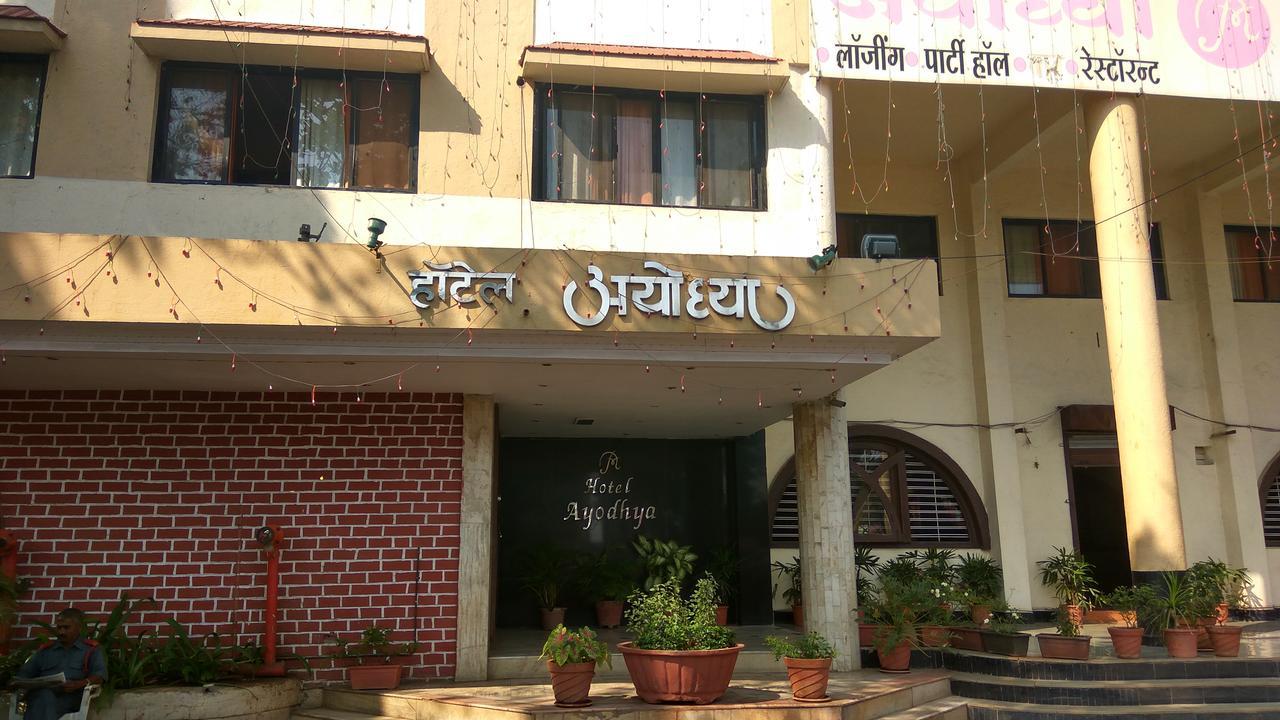 Hotel Ayodhya Нашик Екстер'єр фото